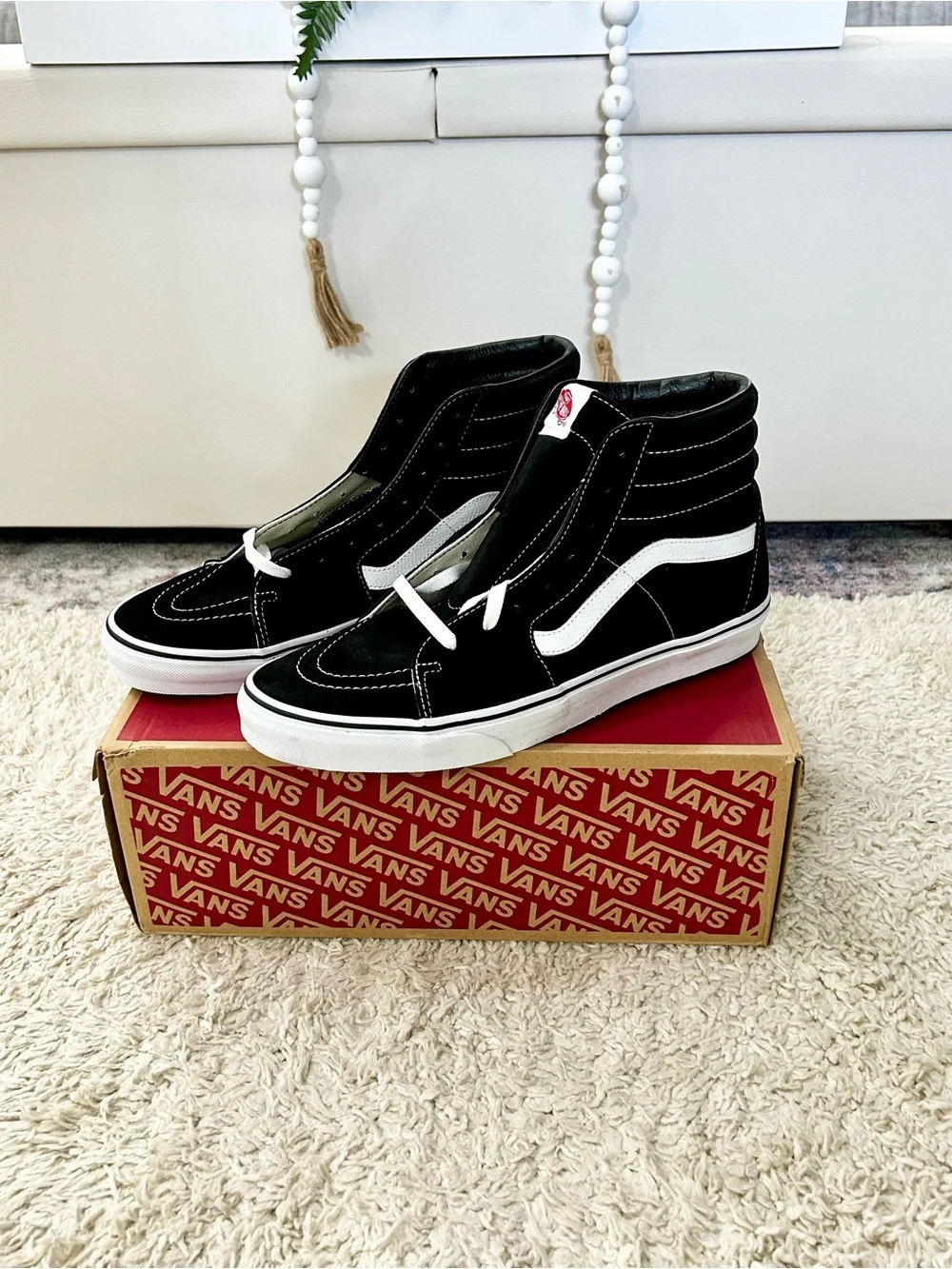Brand New Men’s Vans Black and White High-Top Skate Sneakers Size 12